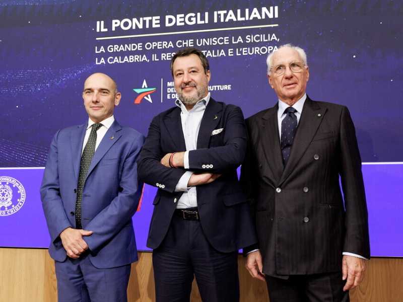 L'Inno al Ponte per Salvini scritto dal paroliere di Iglesias, Gianni Belfiore. "Treni su, navi giù"
