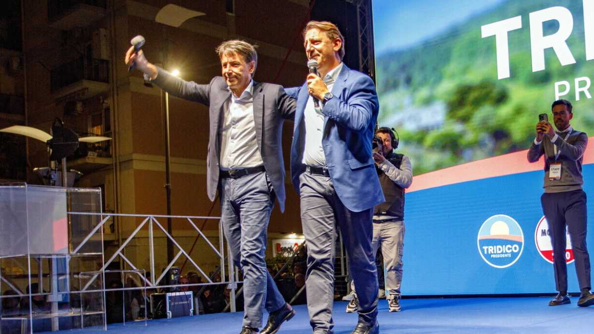 Immagine di Essere fronda nel M5s: ecco Tridico con la sua corrente. Conte dorme tranquillo tra due pochette