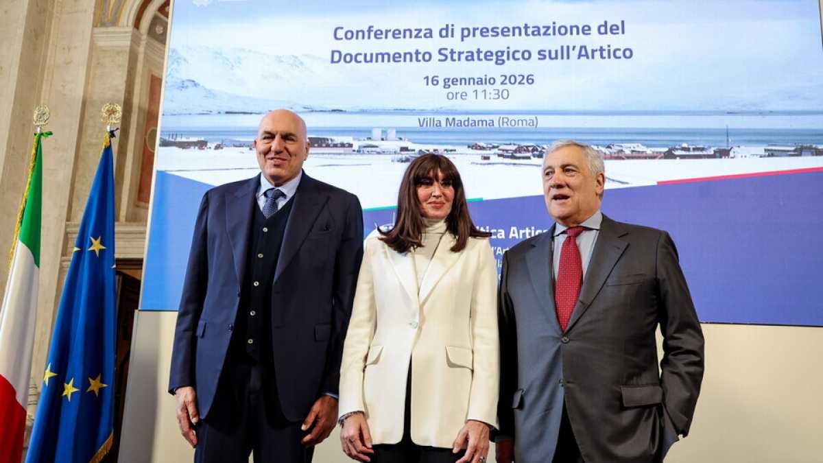 Immagine di Cosa prevede la strategia dell'Italia sull'Artico. Meloni: "Quadrante strategico per Nato e Unione europea"