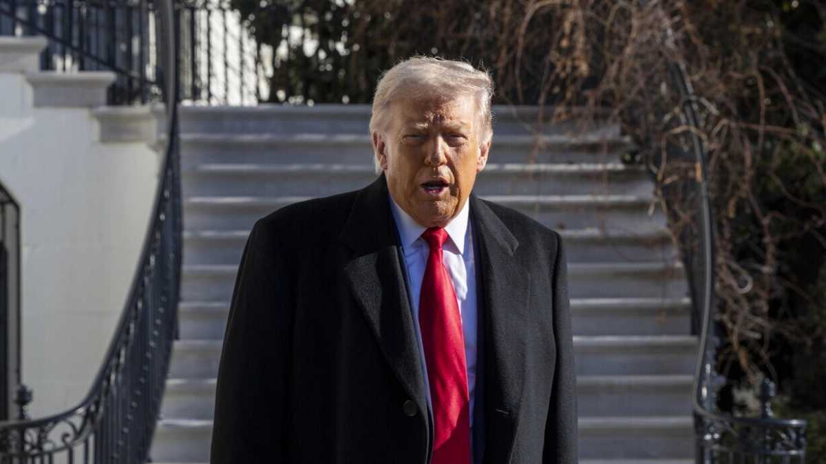 Immagine di Minneapolis è fuori controllo e Donald Trump è alle strette