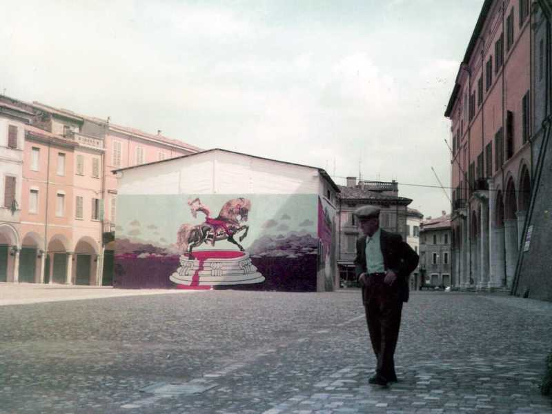 &nbsp;Il dipinto di Pazienza in Piazza del Popolo a Cesena (courtesy A.Cult. APS "Cesena di una volta")<br />