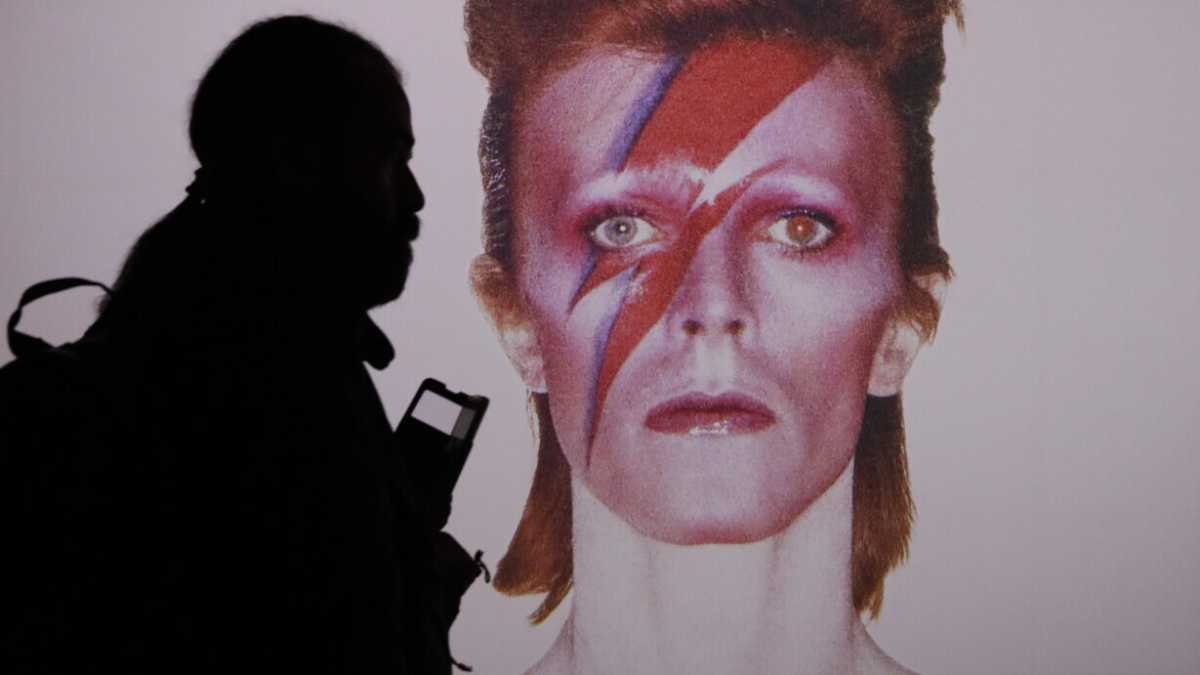 Immagine di Le infinite metamorfosi di David Bowie nascondono un lavoratore instancabile