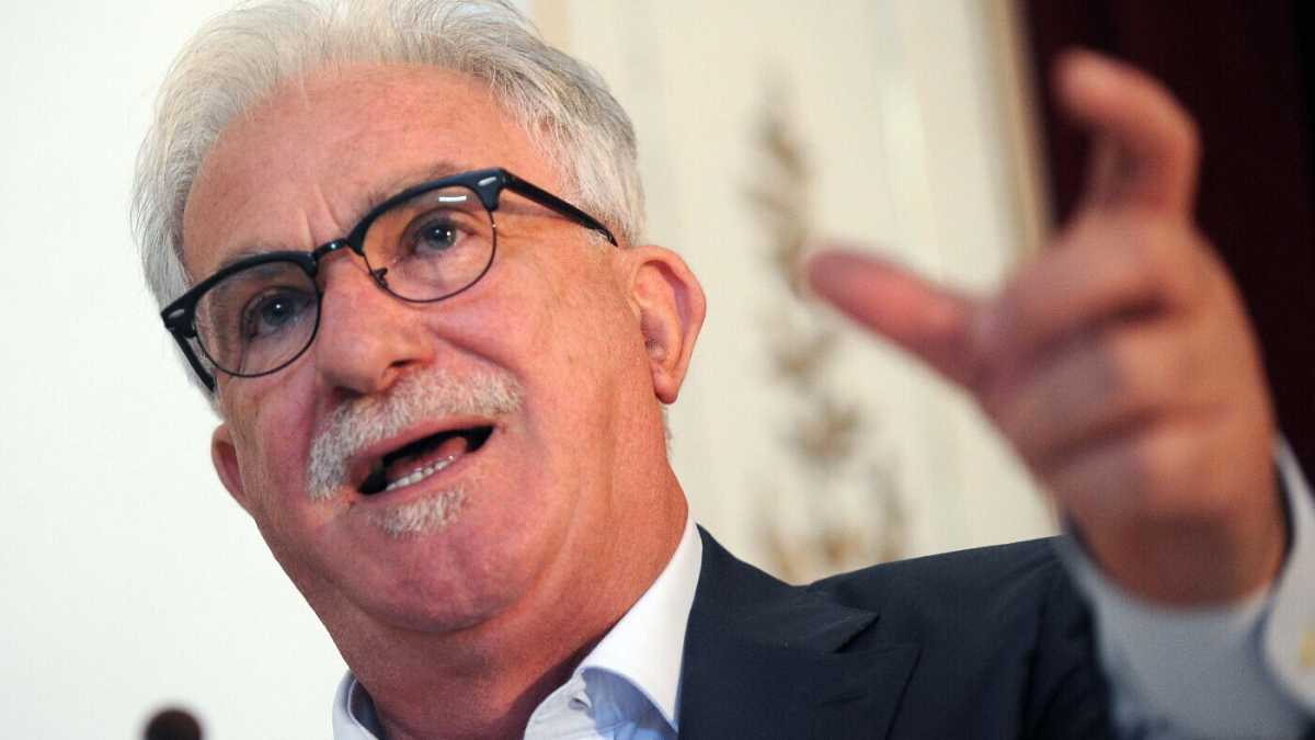 Immagine di Landini in piazza per Maduro ma non per l'Iran: "È rozzo, non vede le sfumature. La Cgil cambi", dice Bonanni