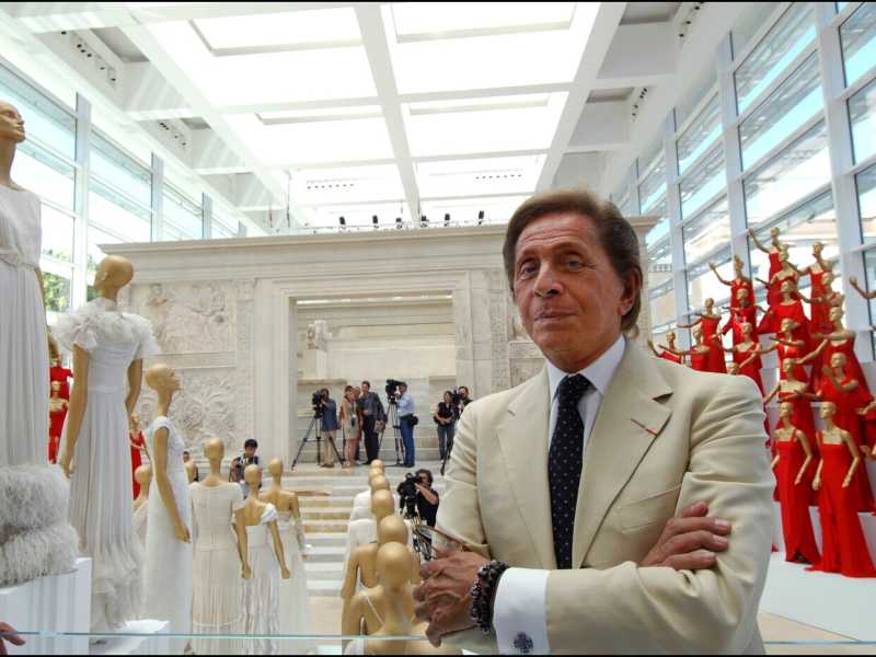 Vita da Valentino. Che cosa ci dice la storia di un mito sulla parabola dei brand destinati a non durare