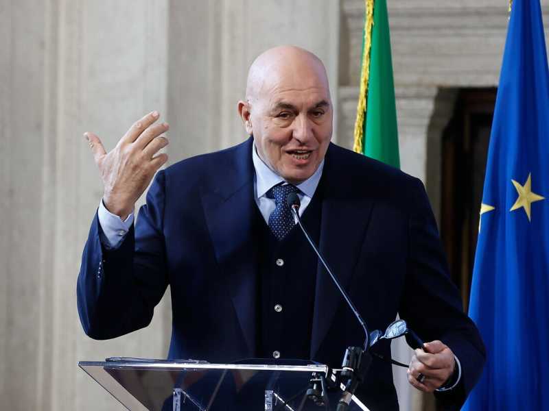 Cortocircuito in maggioranza: quattro deputati presentano un emendamento per togliere l'aggettivo “militari” dal Dl Ucraina