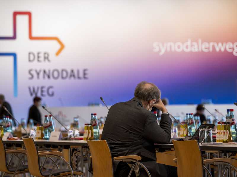 "La Chiesa non può farsi riscrivere il Catechismo dal Sinodo tedesco"