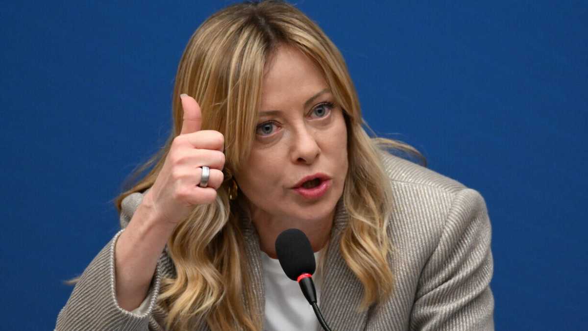 Immagine di Il “dilemma” di Davos. Meloni “riflette” sul pacchetto sicurezza. Tajani e le mire Consob