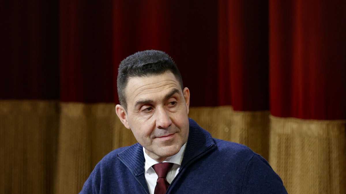 Immagine di Vannacci e il bivacco di CasaPound alla Camera (su invito Lega)