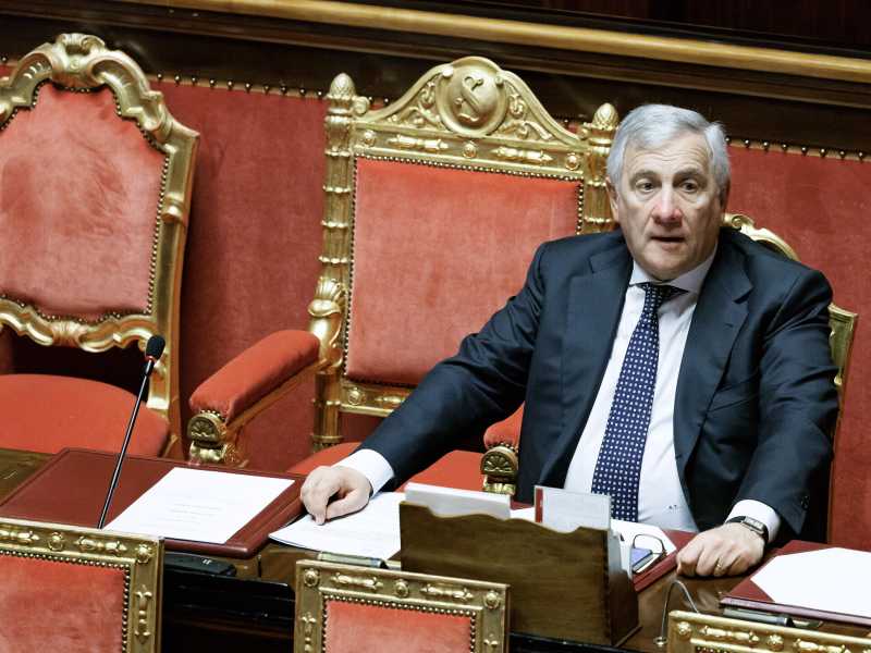 Gli spinaci di Tajani: si oppone al board di Gaza, è contro Salvini, si blinda in FI, anti Occhiuto. L'idea di congresso anticipato