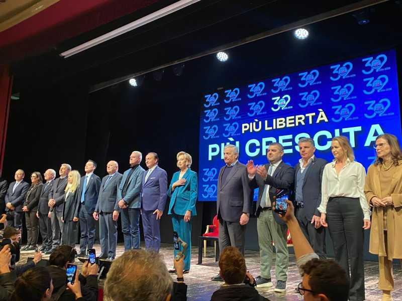 Tajani scarica Salvini e Salvini scarica Vannacci: "C'è chi pensa solo al seggio. Vai!". La "maledetta" domenica degli alleati