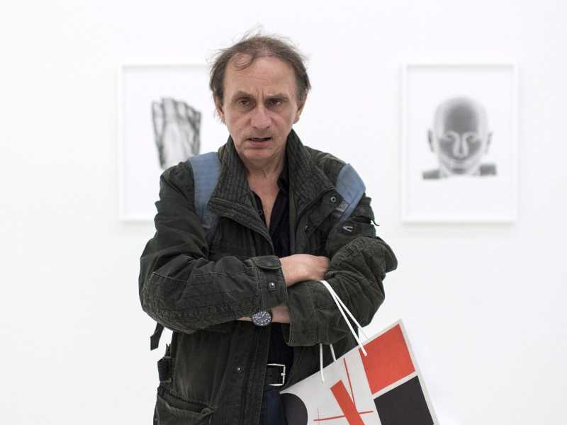 L'intervento di Houellebecq: “Dal diritto al dovere di morire”