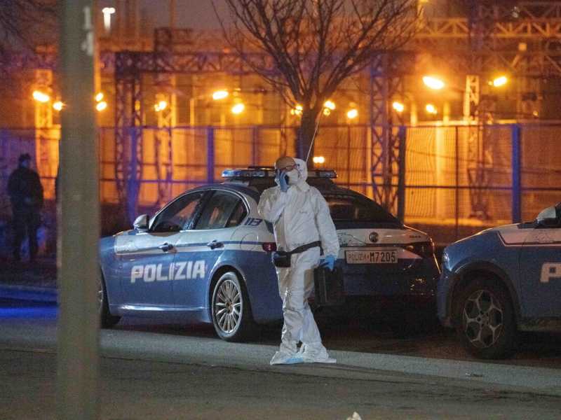 Sparatoria a Milano. Un ventenne è stato ucciso da una pattuglia. Aveva una pistola a salve