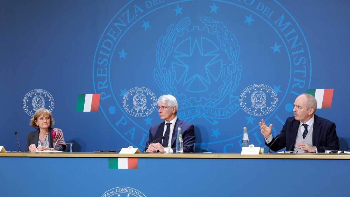 Immagine di Meloni e la Memoria. Oltre il ddl Antisemitismo: ecco le proposte allo studio a Palazzo Chigi per contrastare il fenomeno