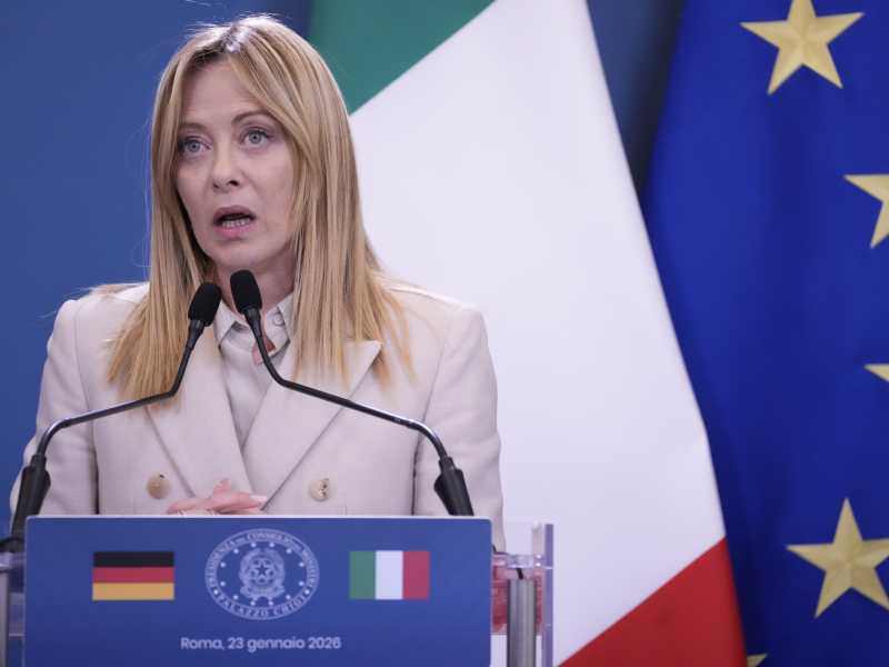 Meloni e la fobia Ice. Si teme l'effetto dopo la sciagura di Milano. Dl Sicurezza congelato e rivisto. Salvini spinge
