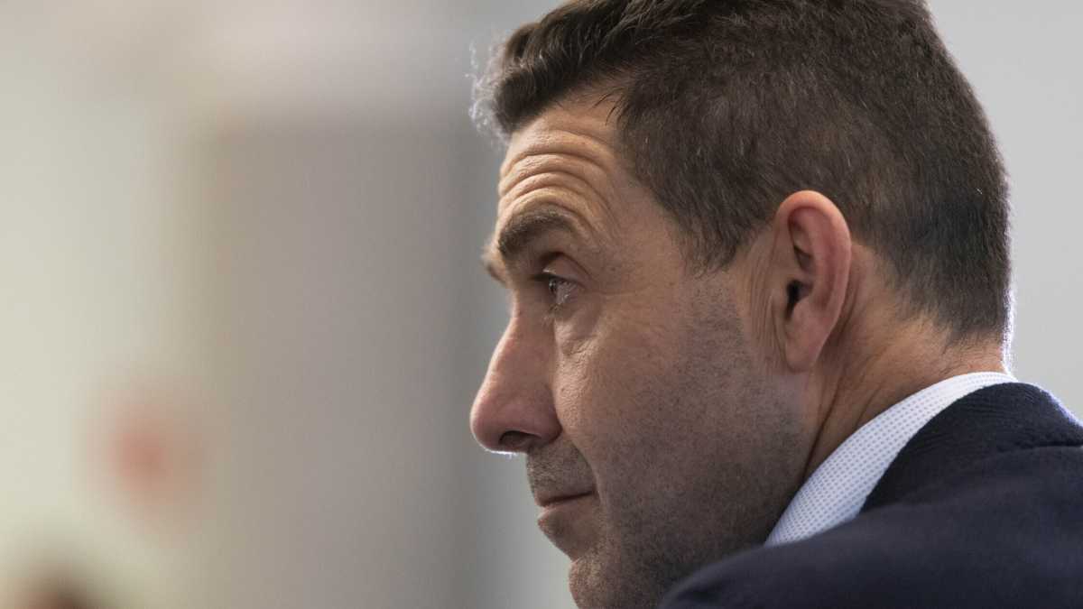 Immagine di Meloni e il caos Vannacci. Salvini "inadatto" a negoziarci. Simboli e sparate per cercare l'espulsione