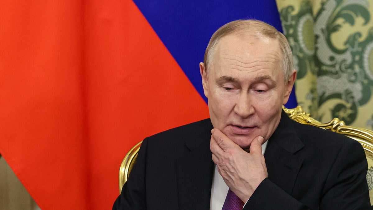 Immagine di Putin piange l’assedio di Leningrado mentre prepara il suo contro Kyiv