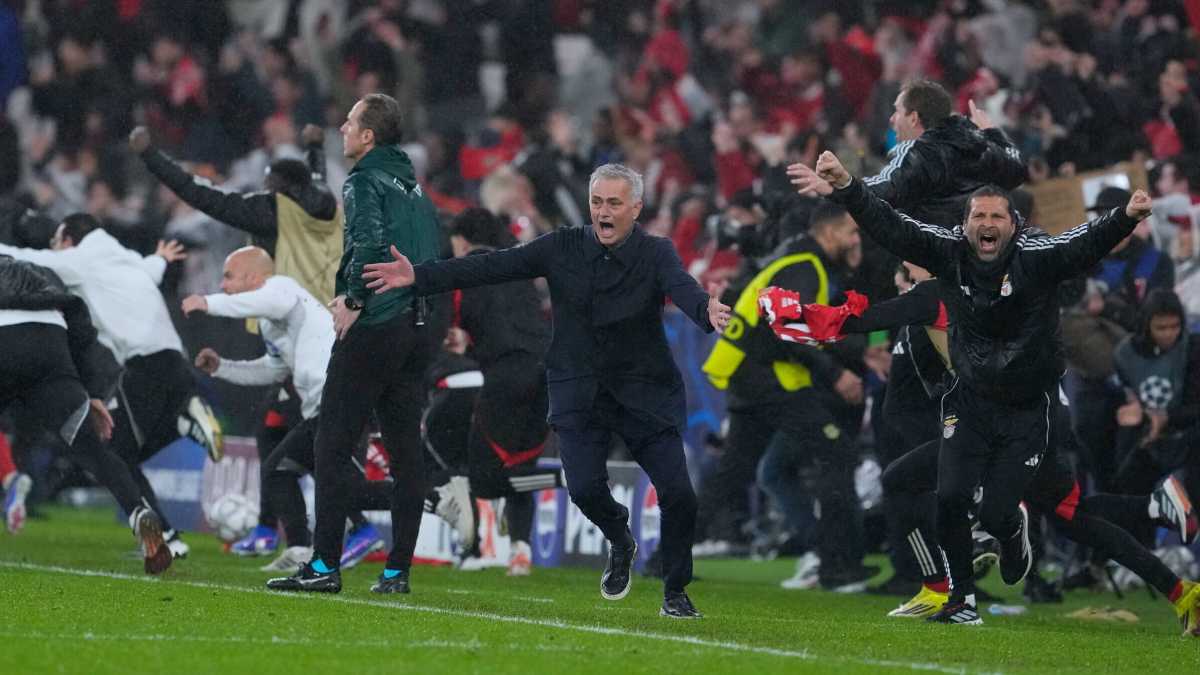 Immagine di Mou è il Djokovic del calcio, non muore neanche se lo ammazzano