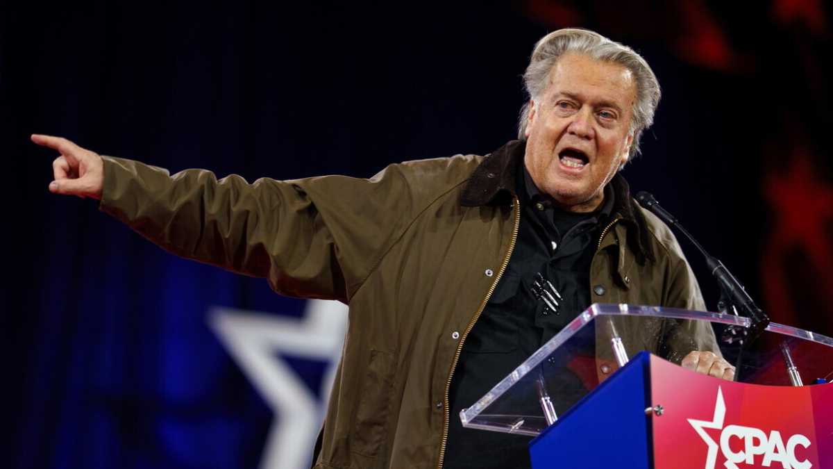 Immagine di Steve Bannon: "Non volete l'Ice in Italia? Fuck you! Meloni è diventata una globalista"