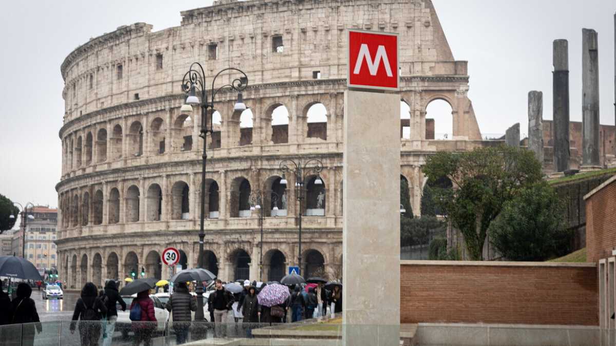 Immagine di Metropolitane senz’anima e metropolitane senza scale mobili. Roma batte Milano