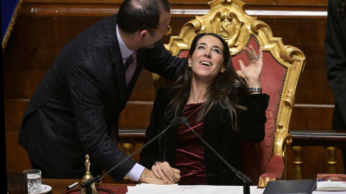Immagine di “Calenda pensasse al suo partito. Un errore avergli dato spazio”. Parla Ronzulli (FI)