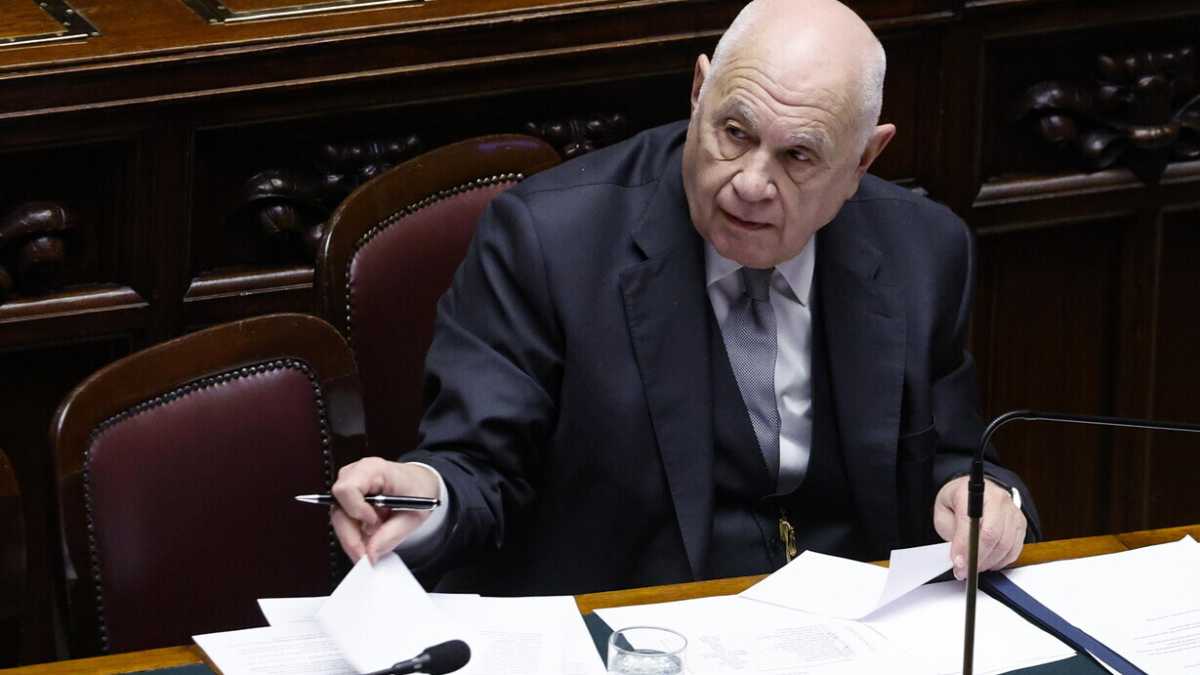 Immagine di Su spinta di Delmastro, Nordio bacchetta i parlamentari sulle visite in carcere. La lettera