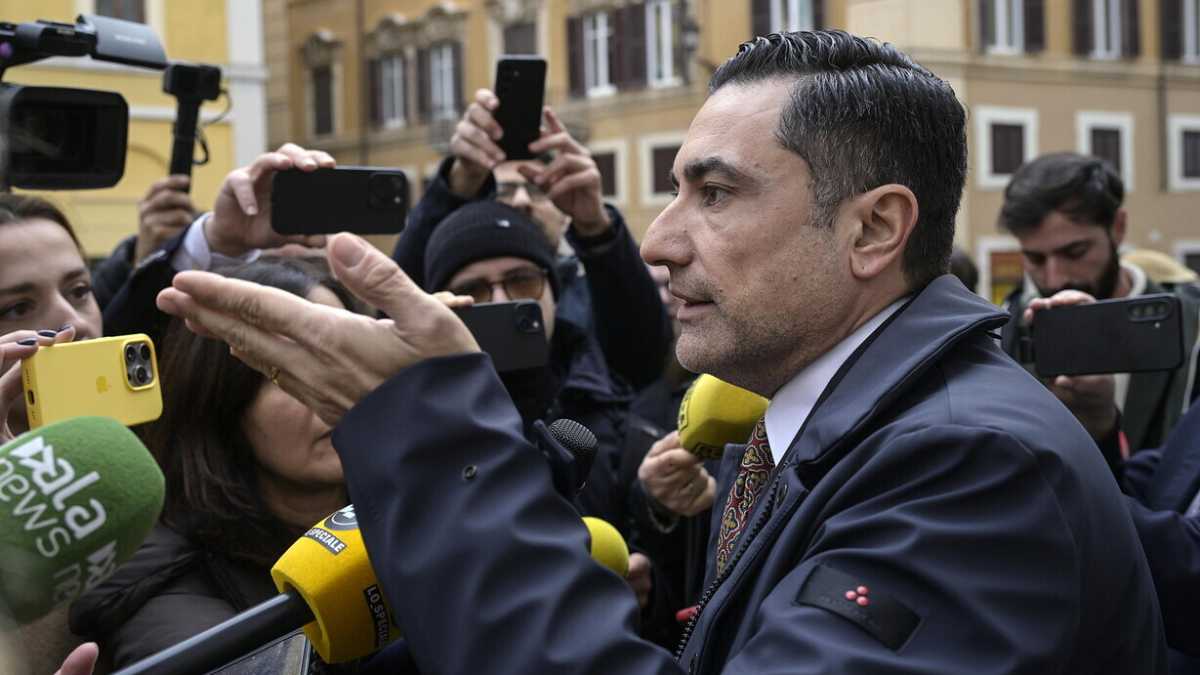 Immagine di La marcia dei nazi a Montecitorio: Vannacci è il regista e Salvini non lo governa. La Lega è sempre il "problema" di Meloni