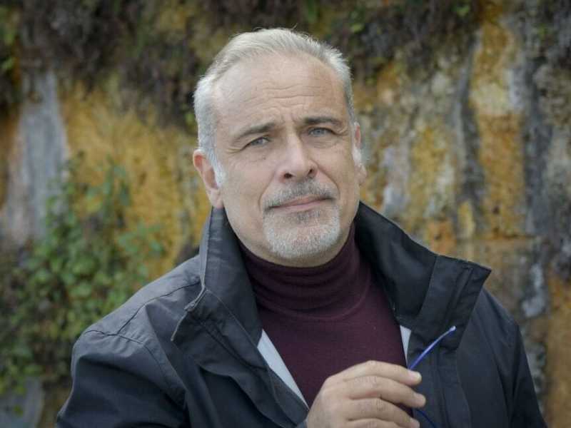 Enzo Decaro: “Riscopriamo la perduta leggerezza di Carosone”
