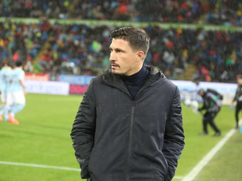 L'allenatore del Cagliari, Fabio Pisacane (foto Ansa)<br />