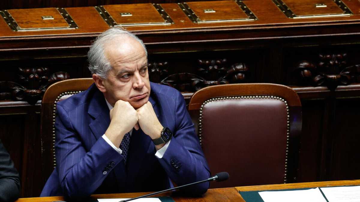 Immagine di Le diverse reazioni delle opposizioni alle parole di Piantedosi