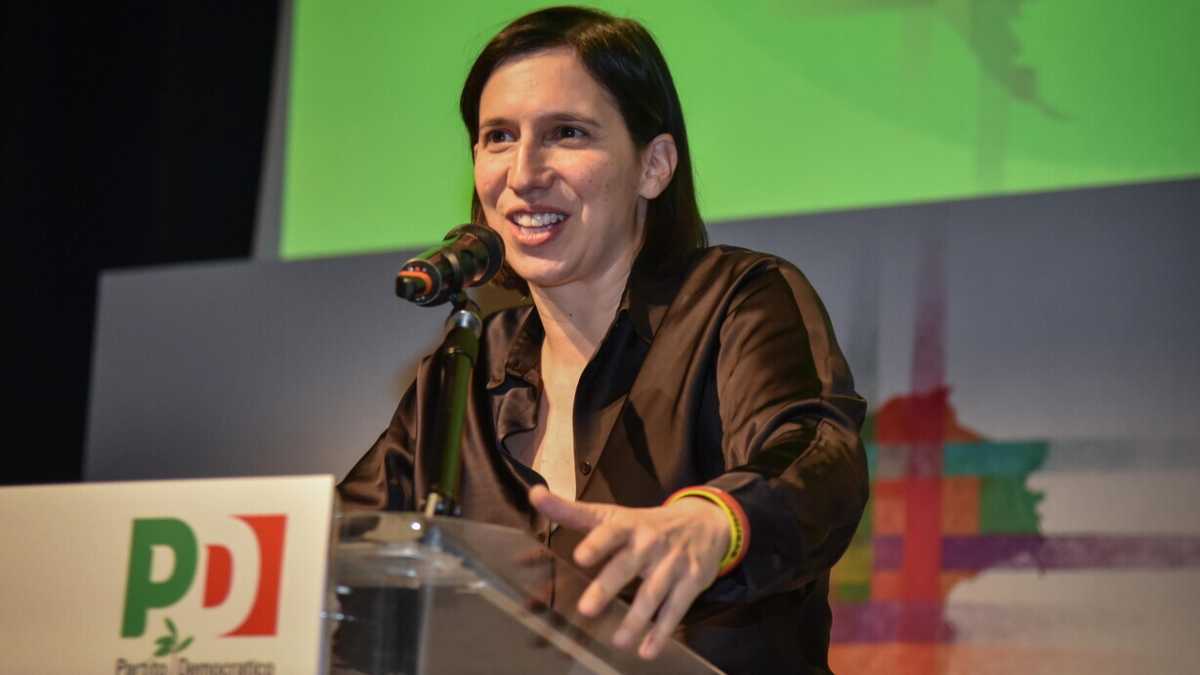 Immagine di Schlein inaugura "l'egemonia al contrario": vedi qualcosa di qualcun altro e provi a prenderlo pure tu