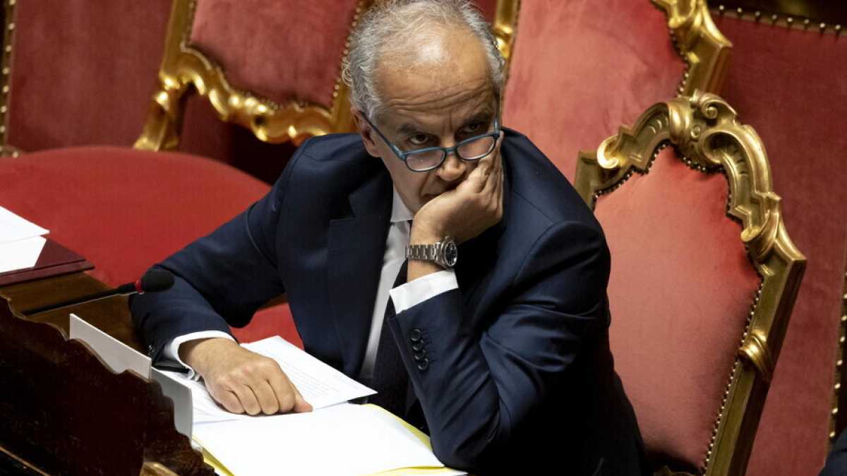 Immagine di "L’Ice non farà polizia in Italia", dice Piantedosi sulla polemica intorno alle Olimpiadi
