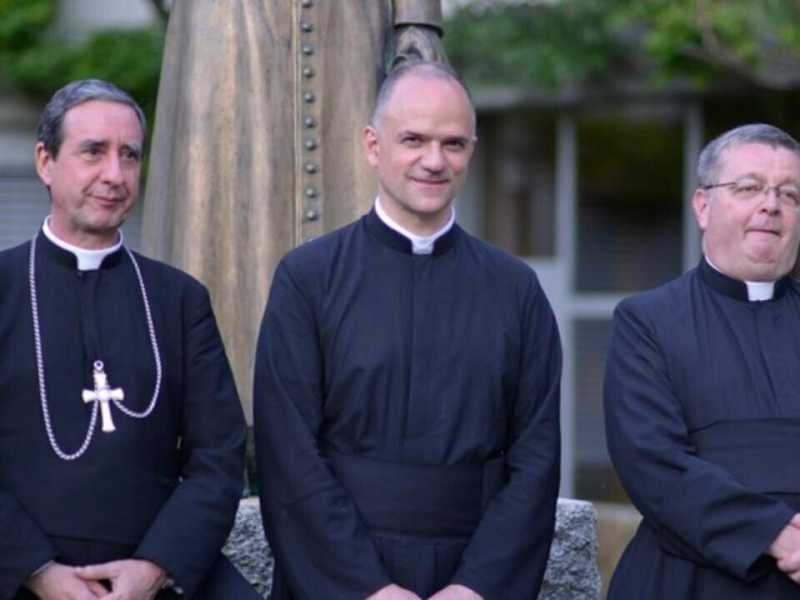 I lefebvriani mettono il Papa con le spalle al muro ma sperano di incontrarlo presto