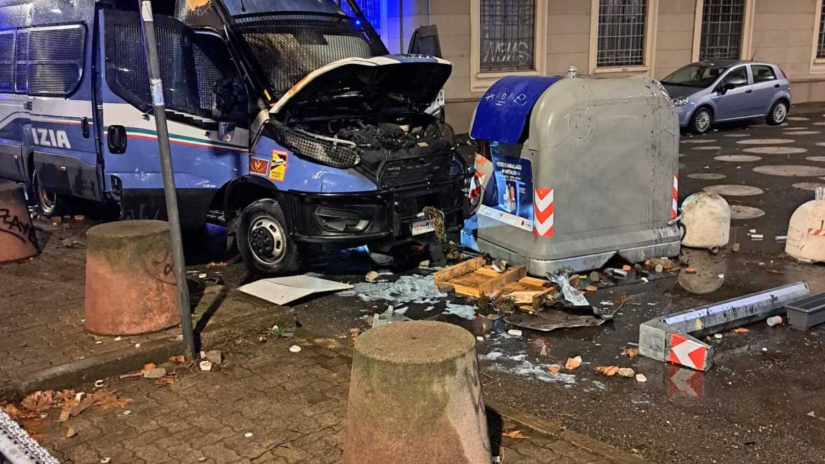 Immagine di La rivendicazione di Askatasuna dopo il corteo. Sono violenti, ma parlano chiaro