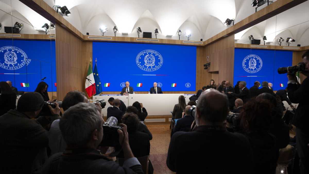 Immagine di Meloni, la sicurezza con giudizio. Mattarella lima il decreto. Fermi, pene, aggravanti. Nordio evoca le Brigate Rosse