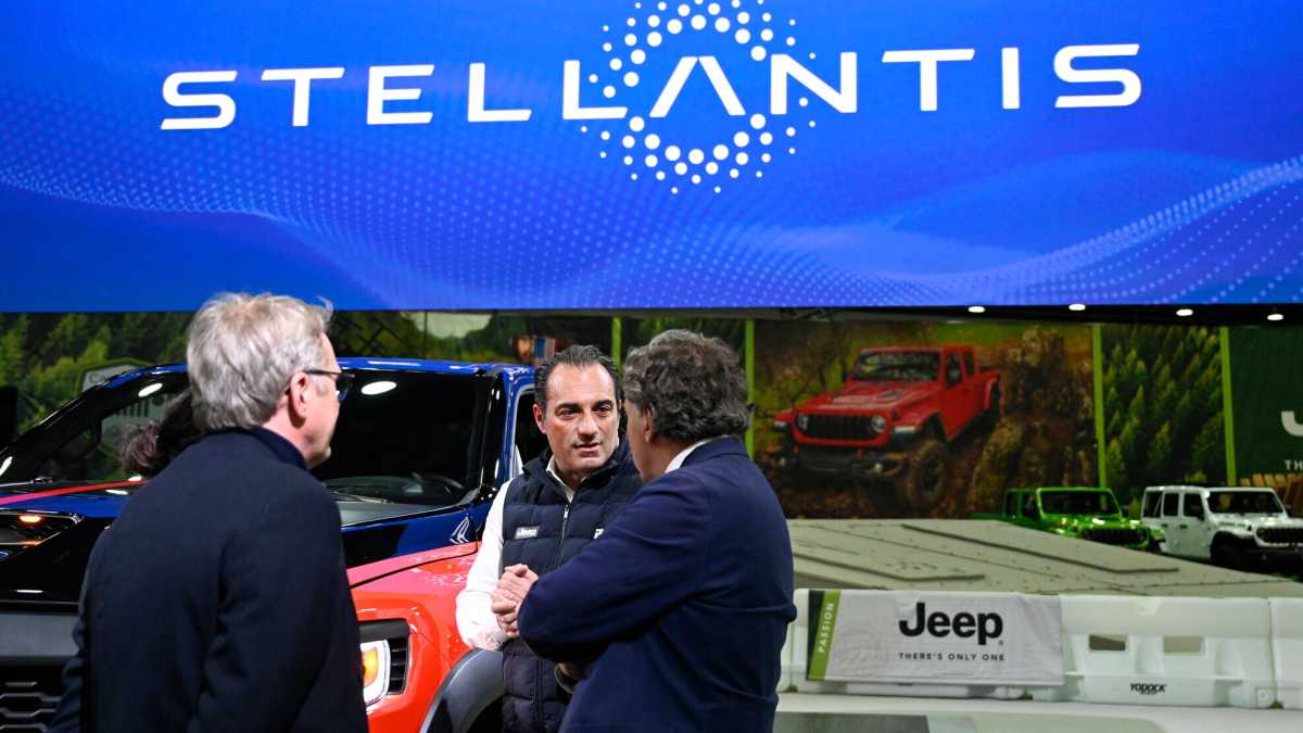Immagine di Stellantis presenta il conto della corsa all’elettrico