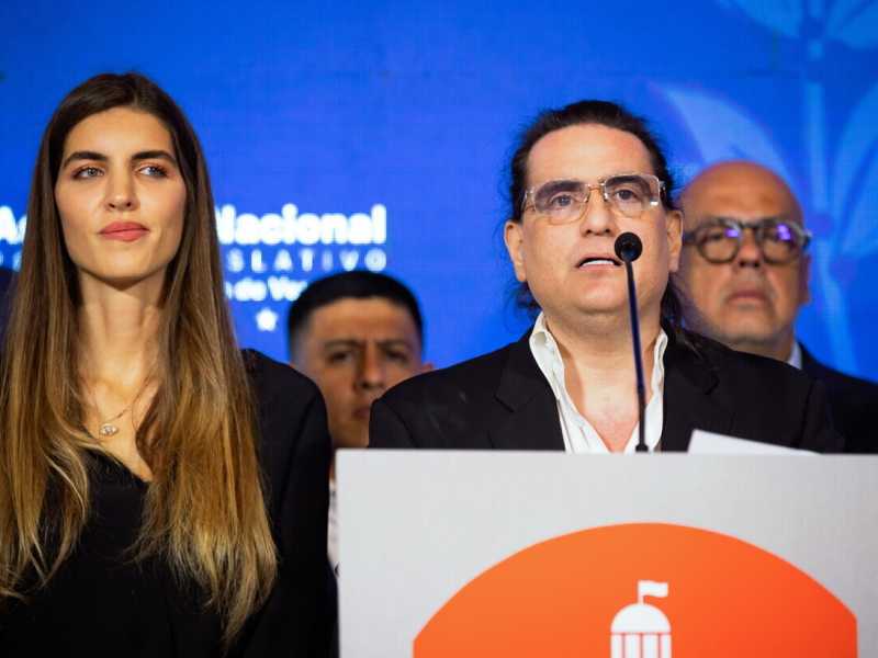 Alex Saab e sua moglie Camilla Fabbri. Foto:Ansa