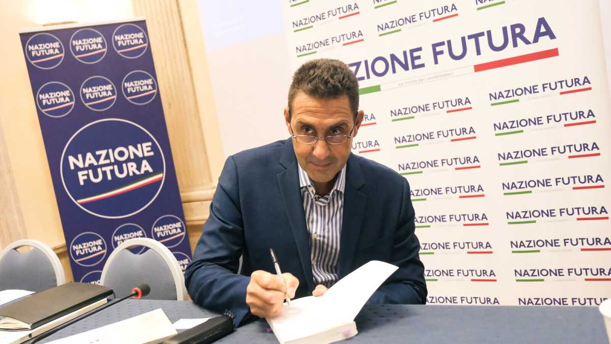 Immagine di I libri di Vannacci. Amendola: “Sento di russi che comprano il suo libro. Mi farei qualche domanda…”