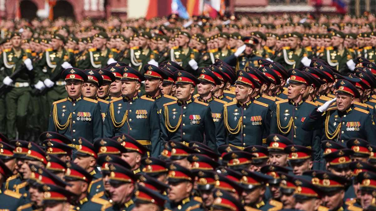 Immagine di All’ultimo, gli uomini ritornano uomini. Lettera da una parata sul web