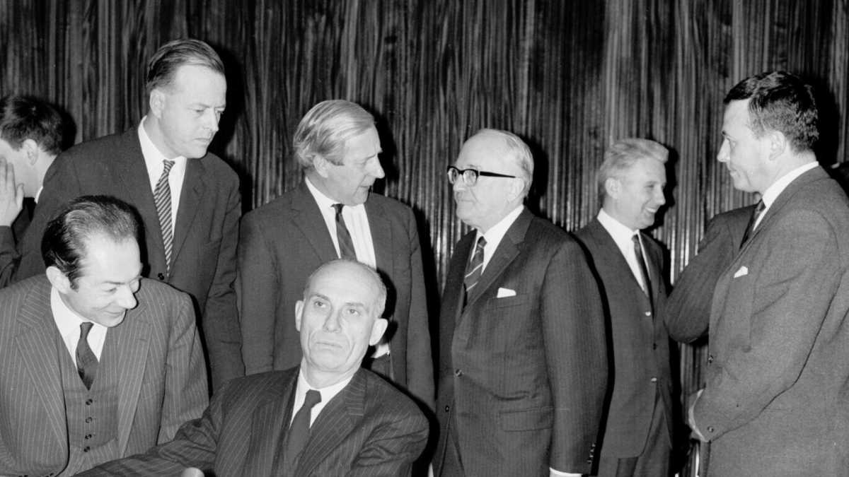 Immagine di La sedia vuota per l'Europa