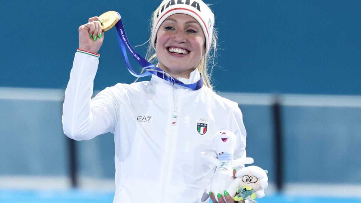 Immagine di Francesca Lollobrigida e il compleanno d’oro sul ghiaccio di Milano-Cortina 2026