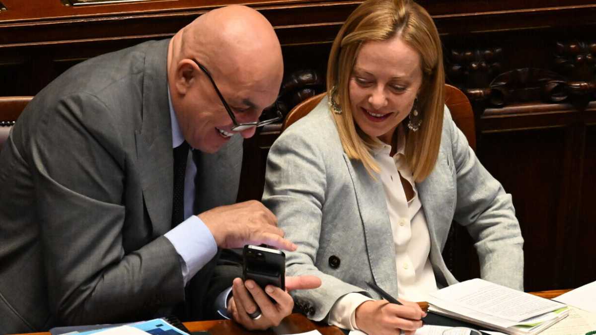Immagine di Meloni sente Crosetto e mette la fiducia sul dl Ucraina: “Niente tribune a Vannacci”. Scossa al Mef