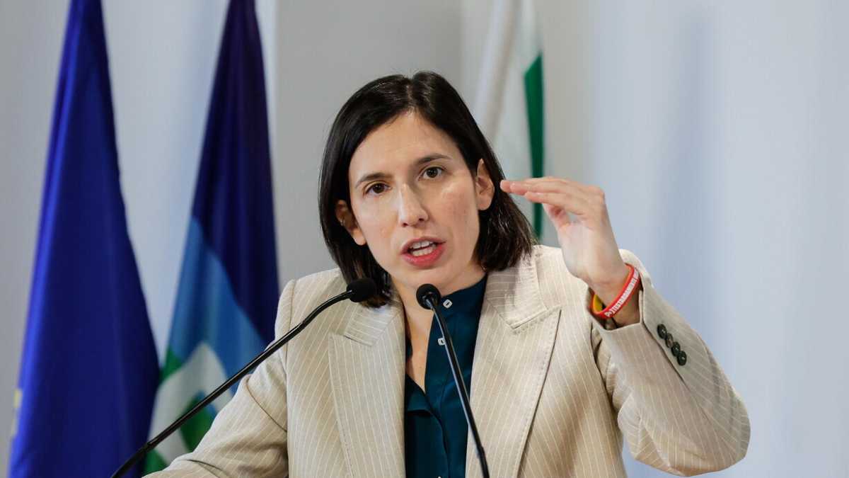 Immagine di Anche 5s e Avs presentano odg per lo stop delle armi a Kyiv. Guerini (Pd): “Così fanno un favore alla destra”