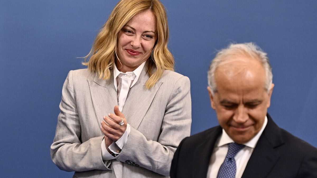 Immagine di Meloni rilancia il modello Albania e vara il blocco navale. La sinistra litiga sui Cpr