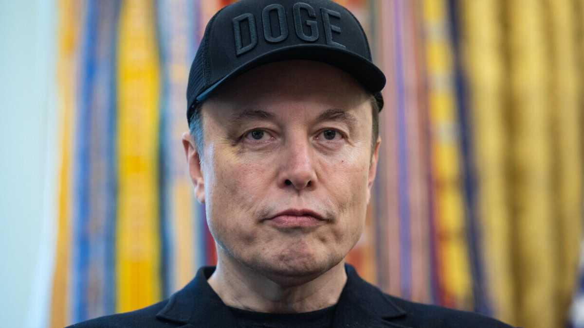 Immagine di Musk è tornato a finanziare i repubblicani (e maltratta Bannon)