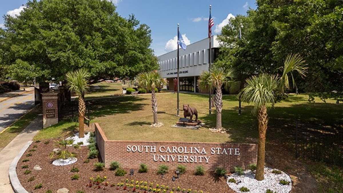 Immagine di Che cosa sappiamo della sparatoria nel campus della South Carolina State University