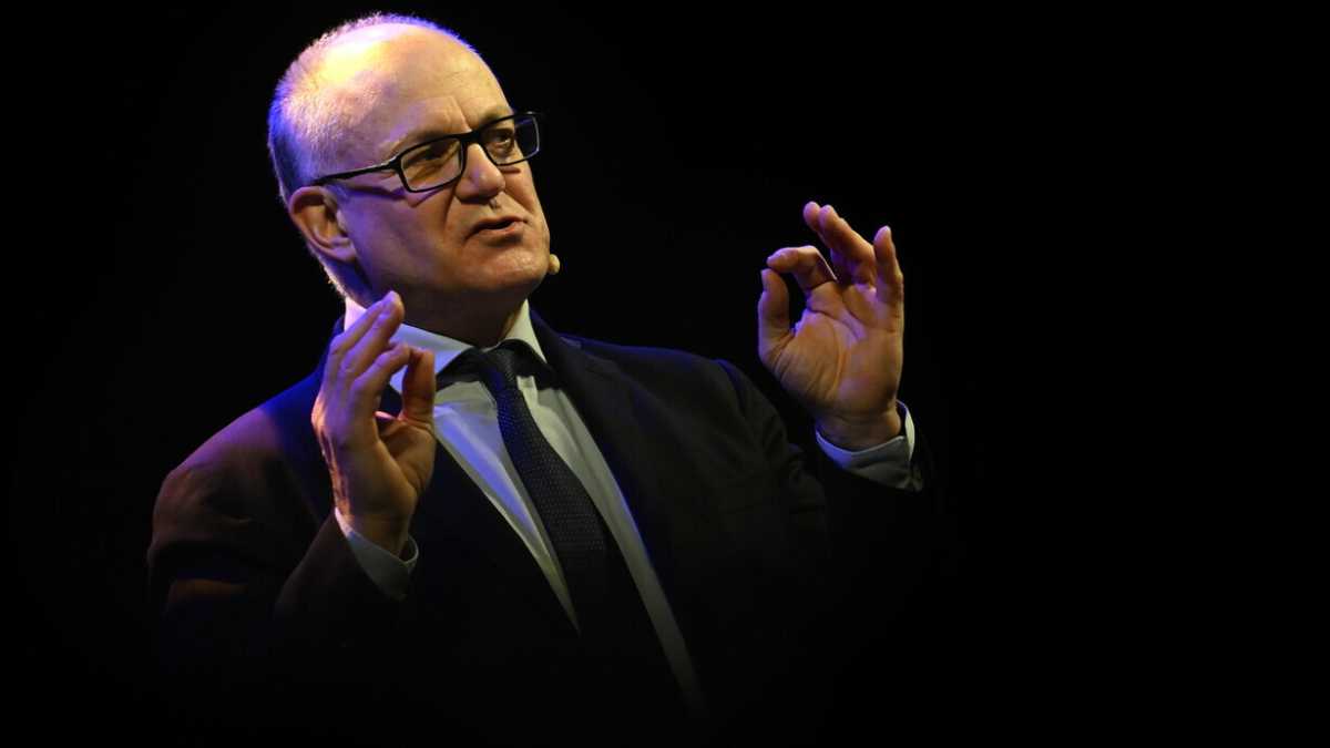 Immagine di Gualtieri cancella i privilegi delle auto elettriche in Ztl e sorpassa l’asse Meloni-Merz