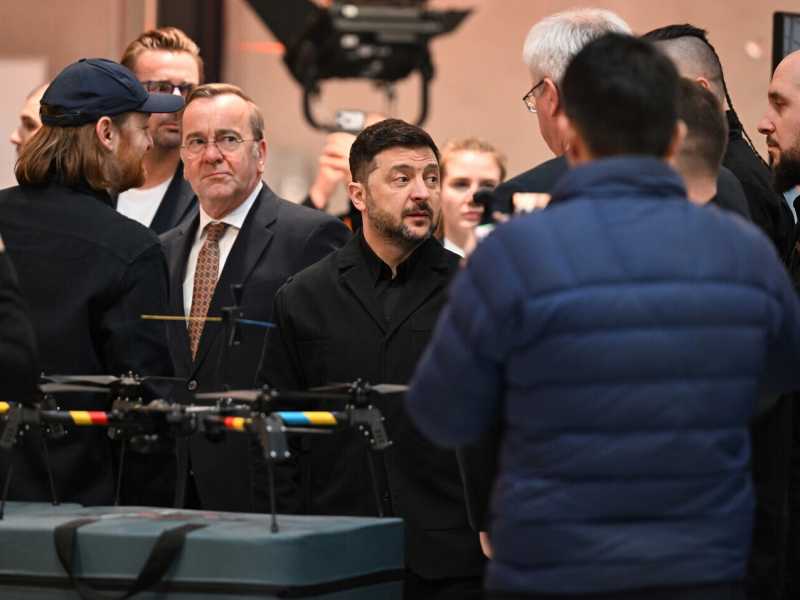 Zelensky a Monaco si sente dire da Trump: con i negoziati datti una mossa