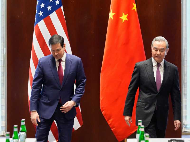 La stretta di mano fra Wang e Rubio a Monaco mentre la Cia cerca informatori a Pechino