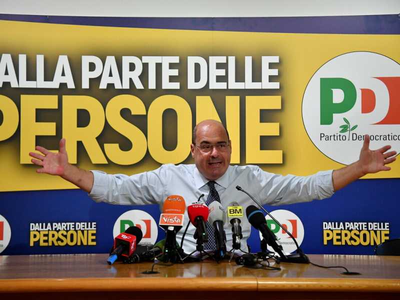 Nicola Zingaretti, 55 anni, segretario del Pd e presidente della regione Lazio (Ansa)