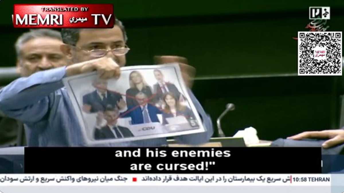 Immagine di In Iran un deputato ha strappato la foto di Mattarella. Tajani convoca l'ambasciatore